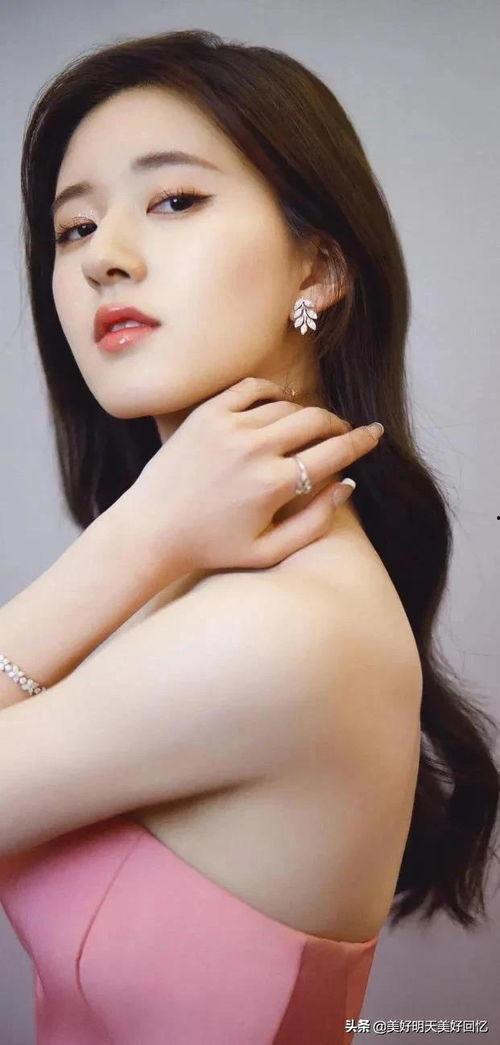 吃瓜网在线观看视频 赵露思说未来能拍戏就拍,拍戏为主，兼顾多面发展